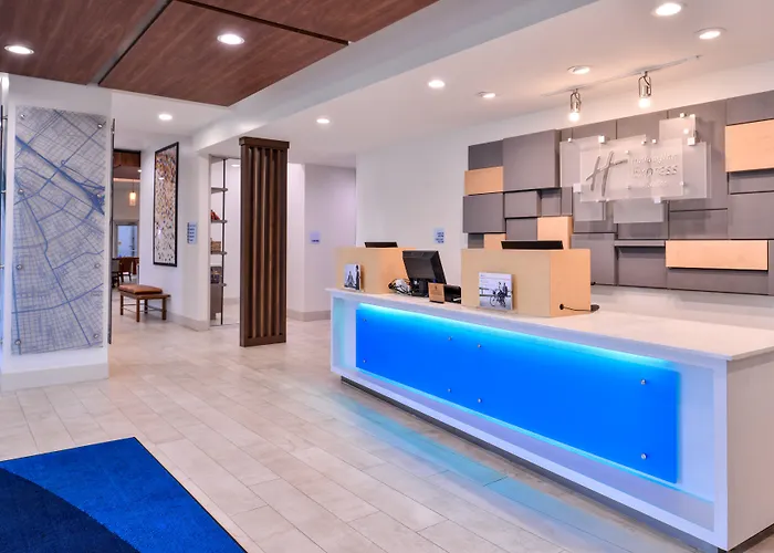 Holiday Inn Express New Orleans - Arts District By Ihg