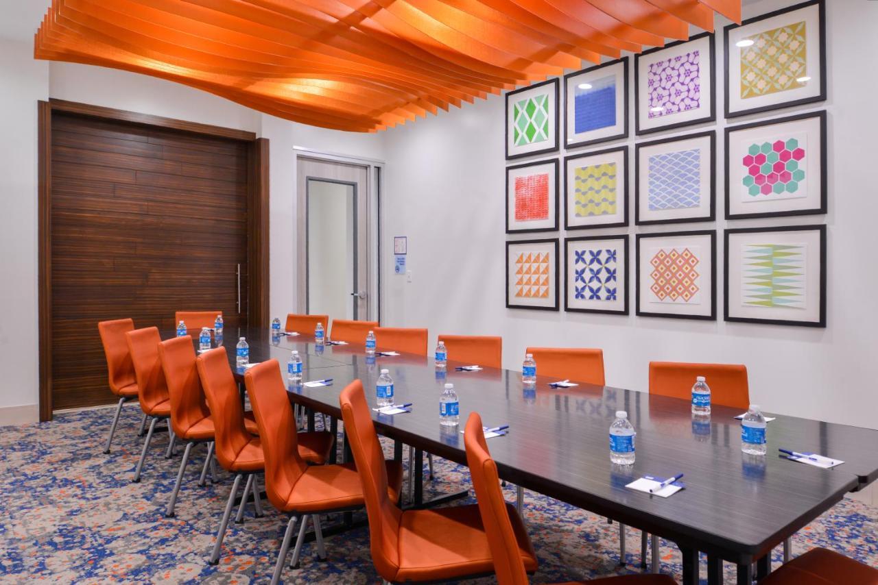 Holiday Inn Express New Orleans - Arts District By Ihg